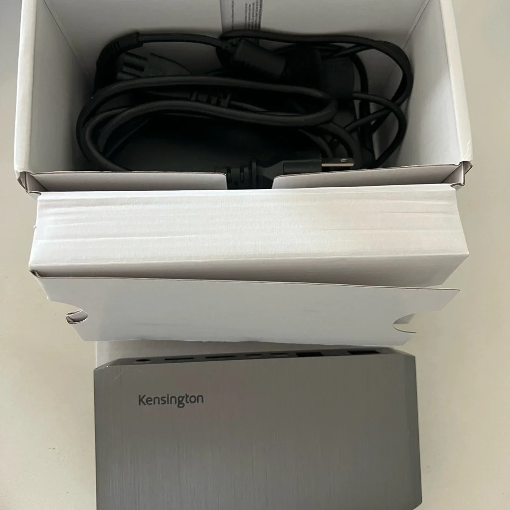 Kensington Blue Thunderbolt 3 and USB-C Docking Station